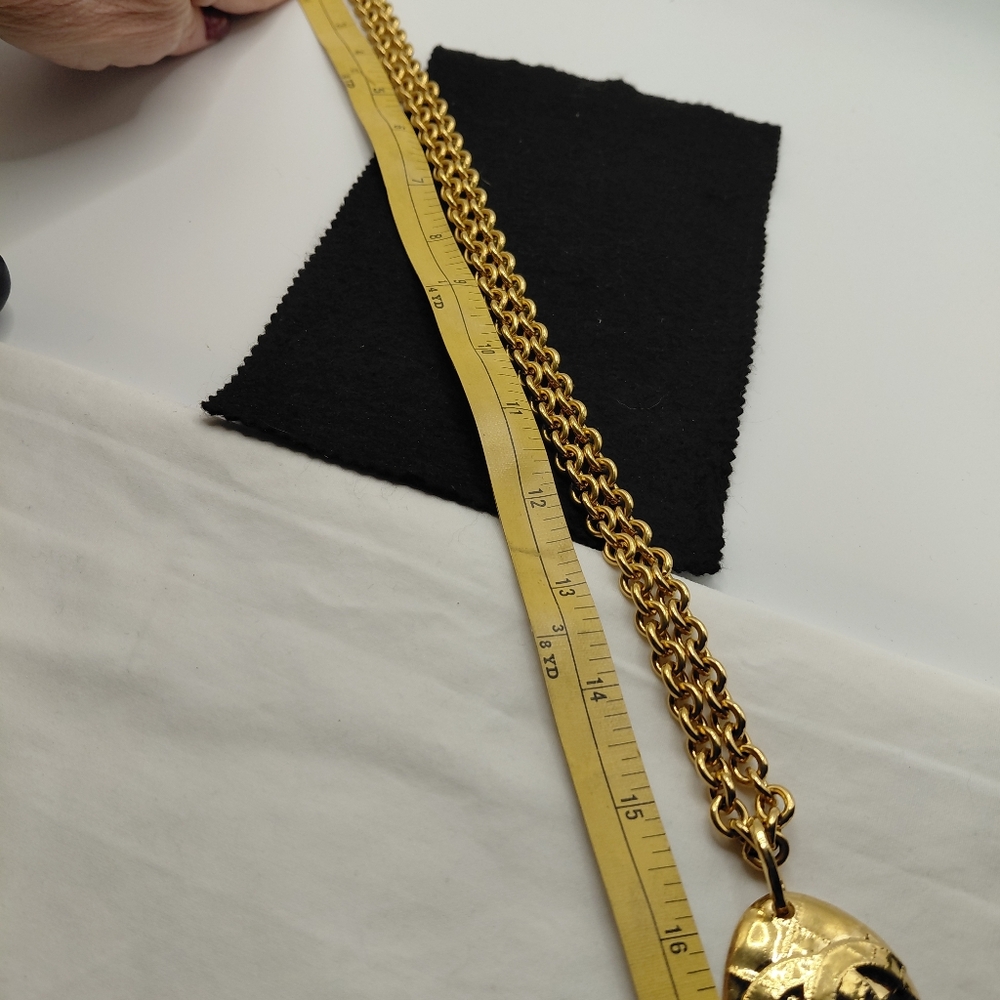 CHANEL Vintage Coco Mark CC Logo Round Pendant Necklace Gold Tone 94P Auth - Picture 6 of 8